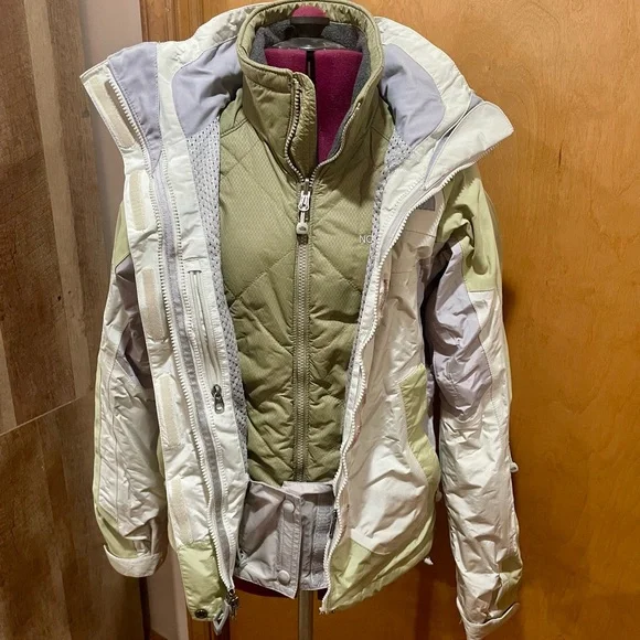 The North Face White and Green Ski Jacket - Picture 2 of 5